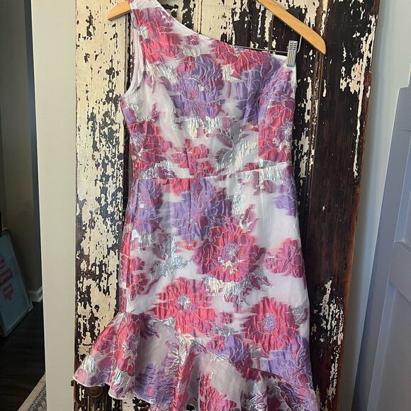 Venus hi-low ruffle one shoulder floral cocktail dress. Size 4. Flirty - Picture 1 of 12